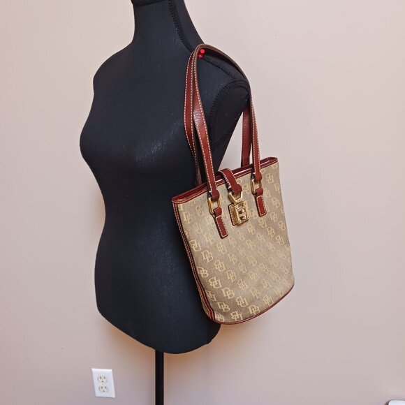 Dooney & Bourke Monogram Jacquard Preppy Style Push Lock Bucket Bag Shoulder Bag - Picture 8 of 13